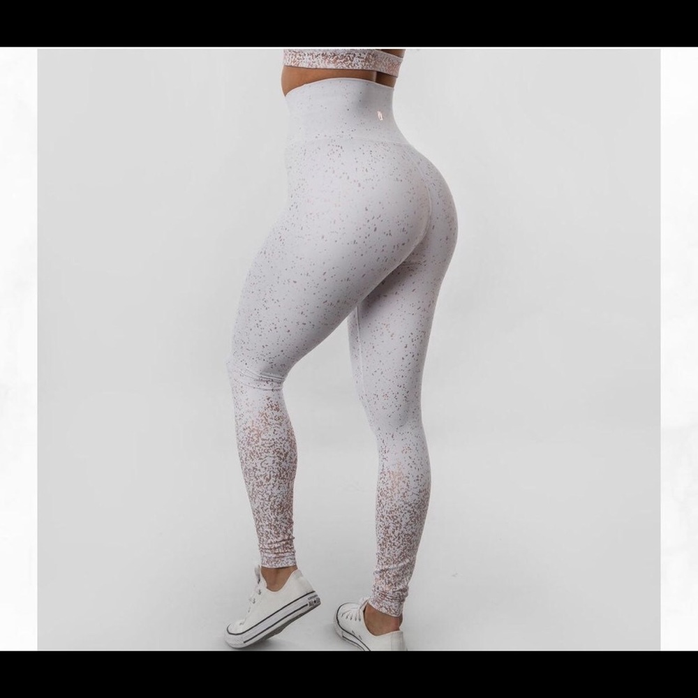 NWT BuffBunny Rose Leggings